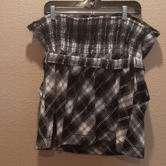 Top - Picture 5 of 11